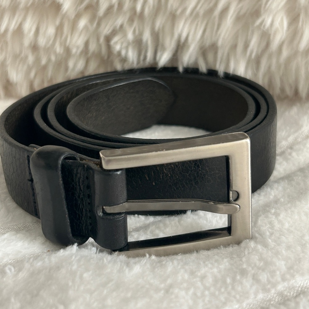 Claiborne Black Leather Belt Silver Buckle Sz 38